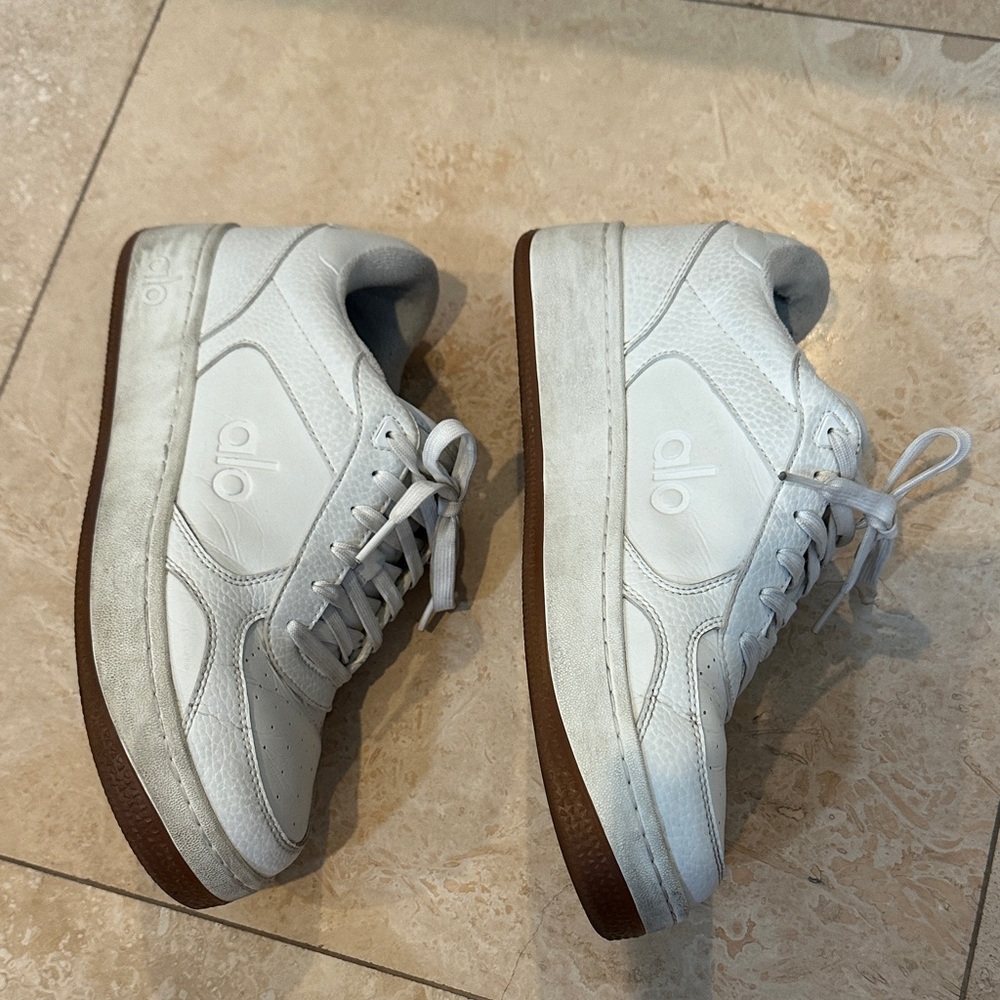 ALO Yoga Men's White Sneakers with Dark Brown Sole